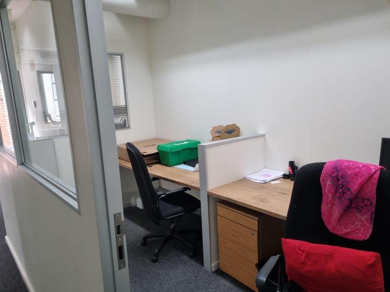 To Let Commercial Property for Rent in Mowbray Western Cape